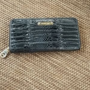 MICHAEL kors black leather snakeskin zip around wa